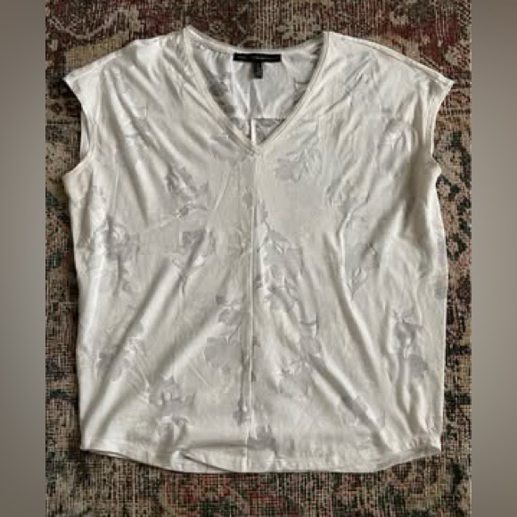 White House Black Market Tops - White House black market white floral top, Women’s Small
